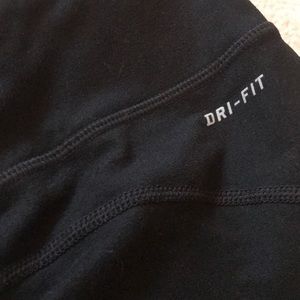 Nike dri-fit crops